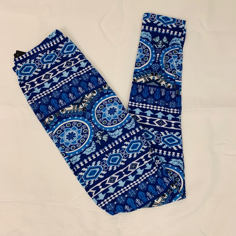 Butter soft leggings plus size fits sizes 14-20.